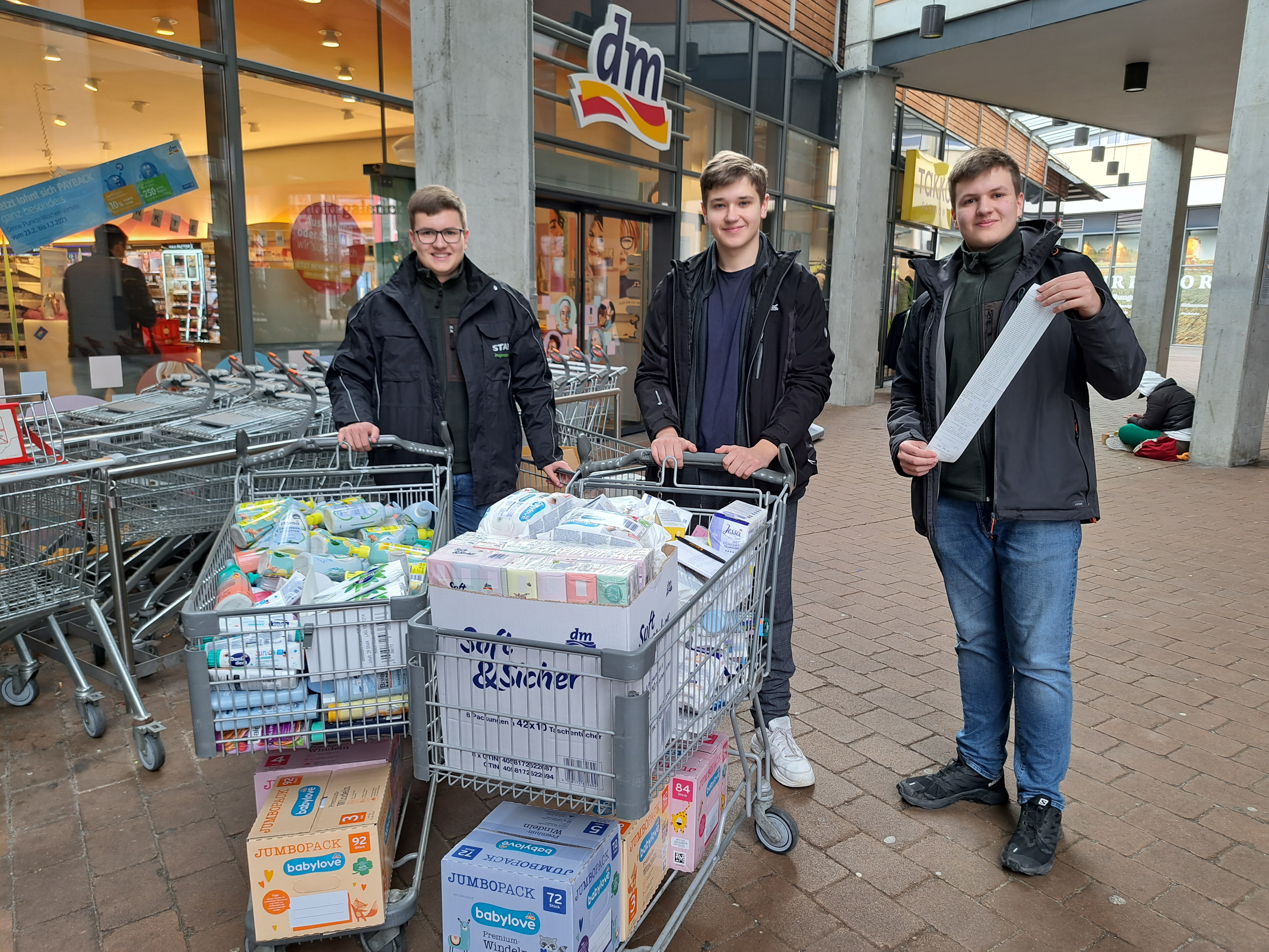 Nach dem Einkaufen beim DM